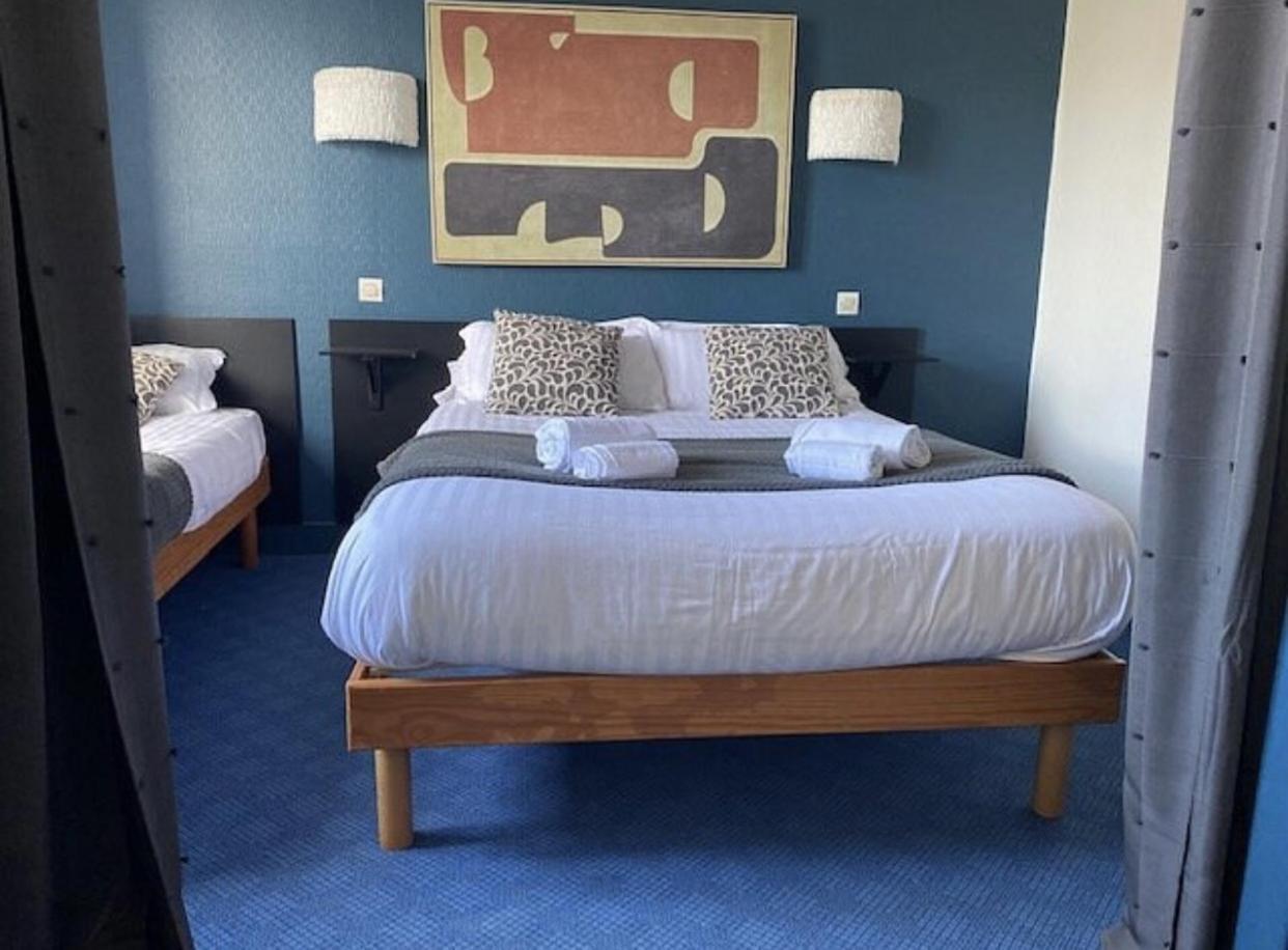 Hotel Des Pins Jullouville-les-Pins Room photo